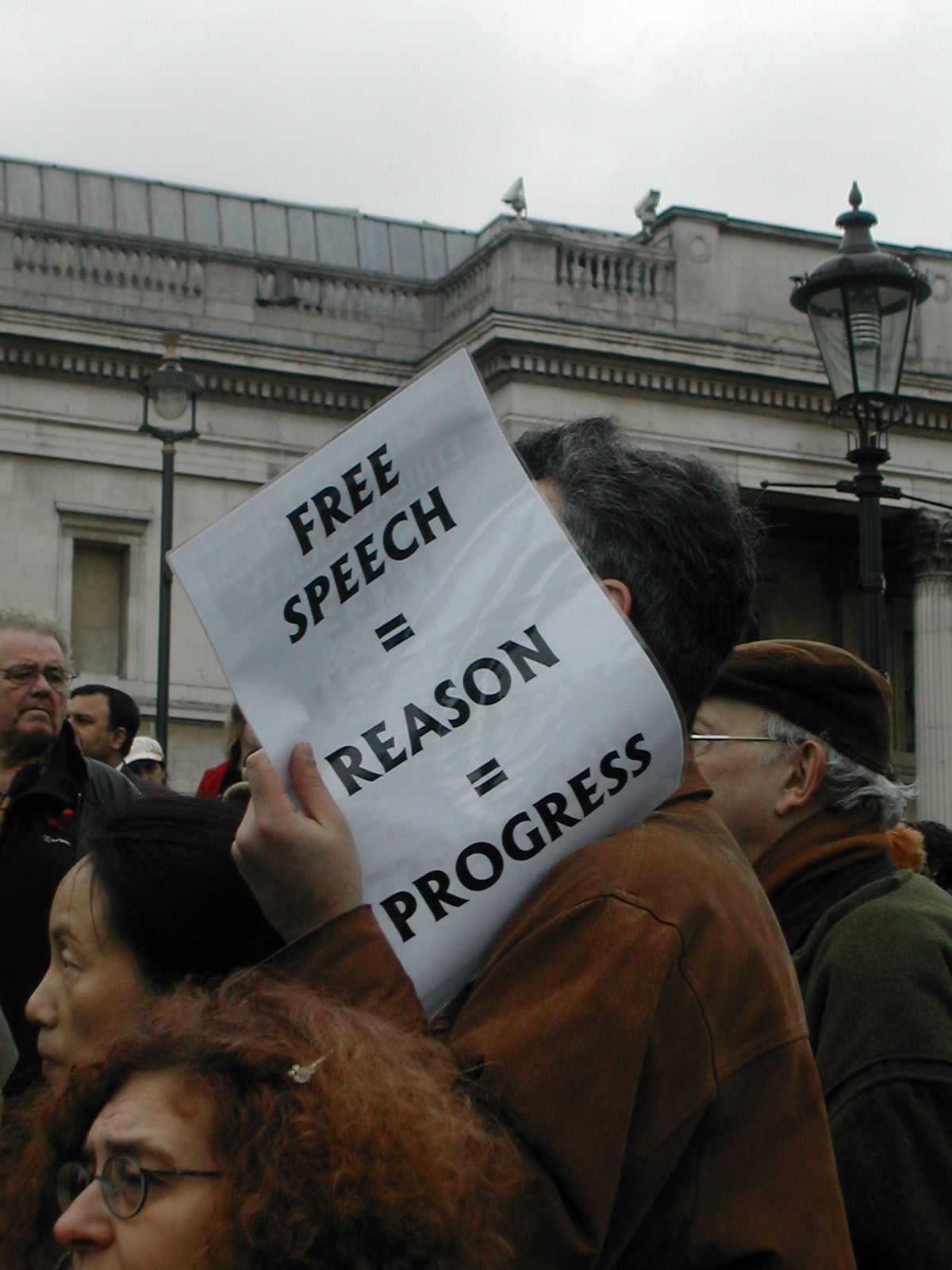 Hva⁣ betyr ytringsfrihet?